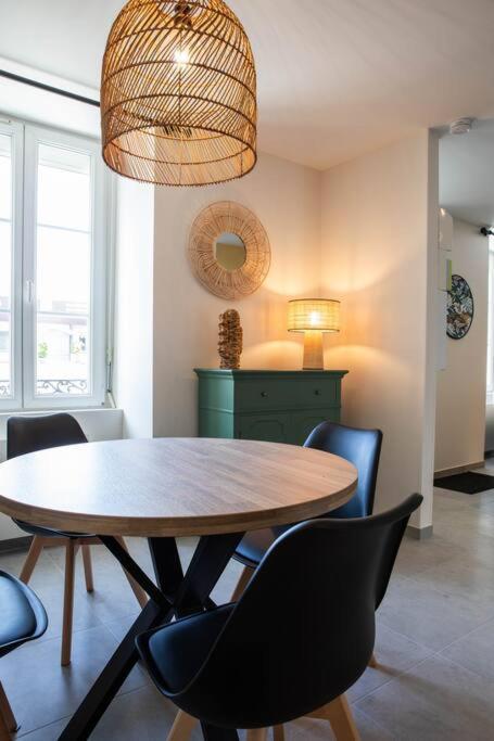 Appartement Cosy Pres Du Centre Ville Château-Gontier エクステリア 写真